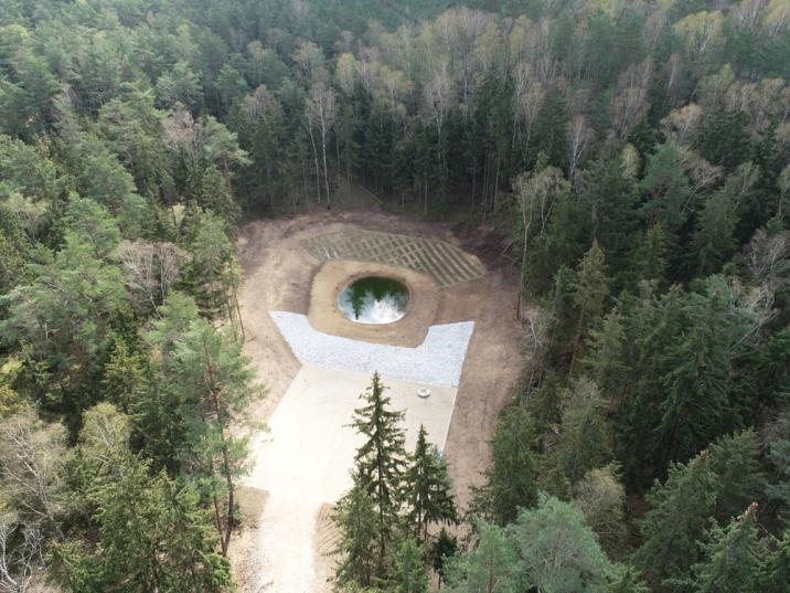 Zbiornik przeciwpożarowy na terenie Leśnictwa Jacewko